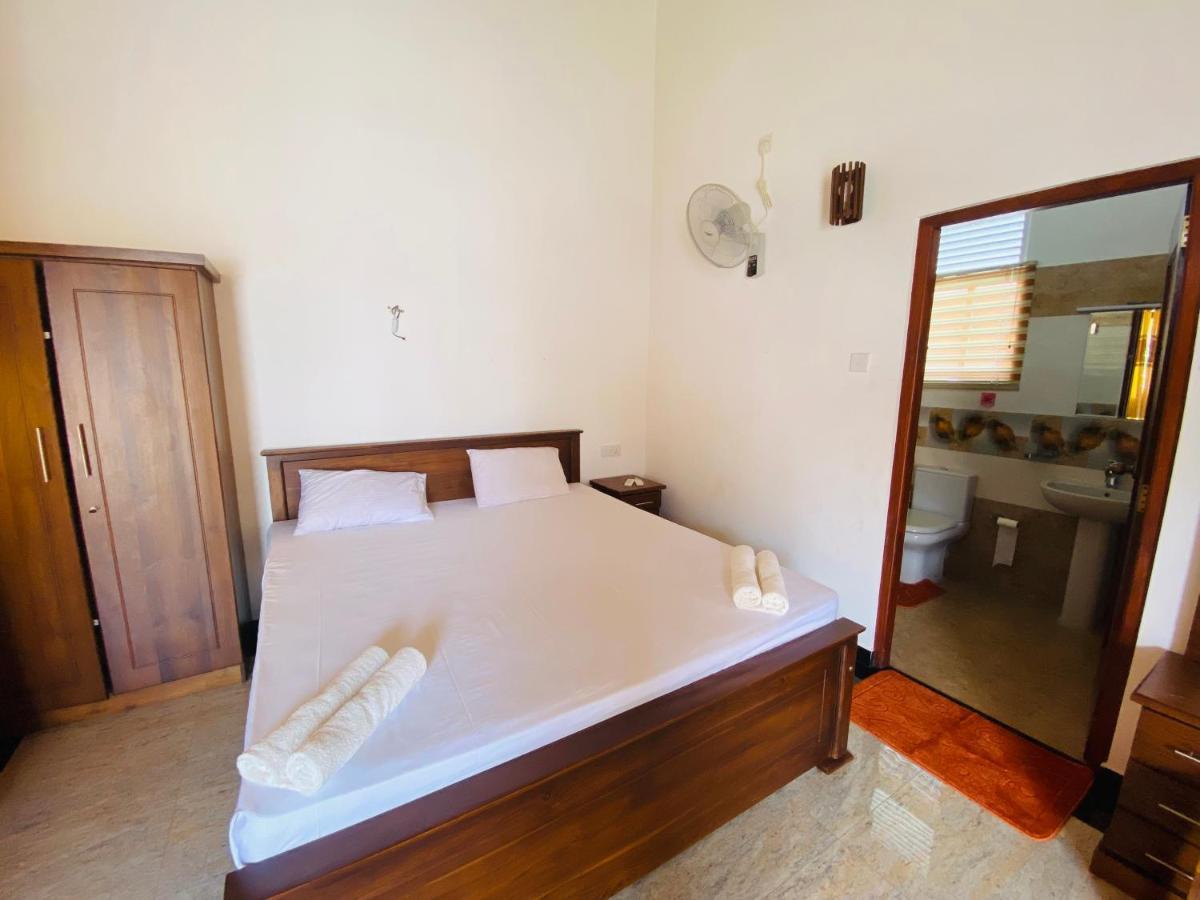 The Kingslayer Resort Negombo Kültér fotó
