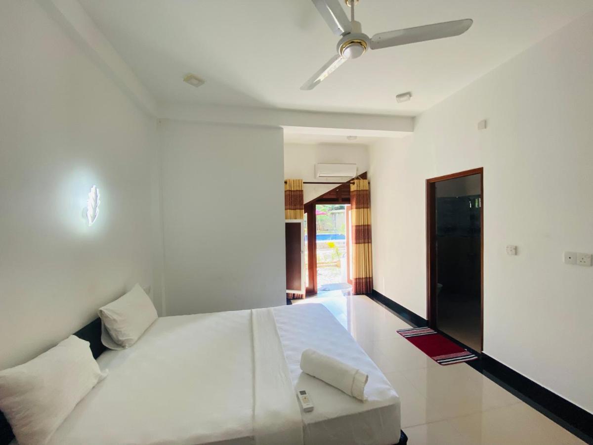The Kingslayer Resort Negombo Kültér fotó