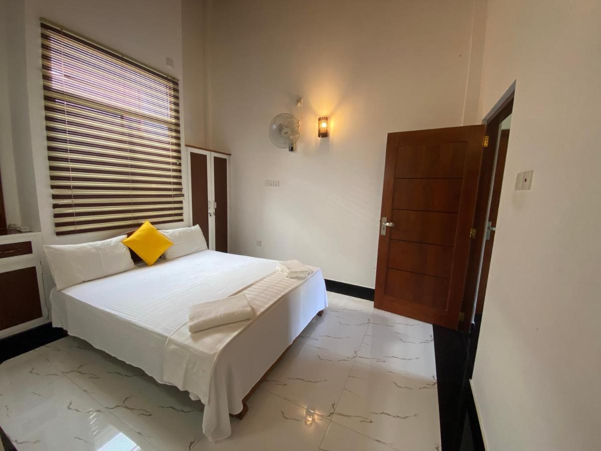 The Kingslayer Resort Negombo Kültér fotó